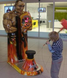 Silový automat Kladivo – prenájom atrakcie