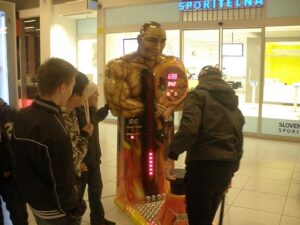 Silový automat Kladivo – prenájom atrakcie
