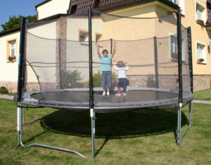 Trampolína 430 cm – prenájom atrakcie